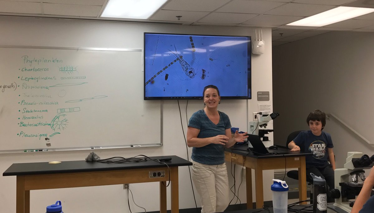 BrittanyKiser14's tweet photo. Learning about phyto and zooplankton from an awesome professor in the @ncsumeas department, Astrid Schnetzer, and her son! #measfieldcourse https://t.co/8WY6h628v7