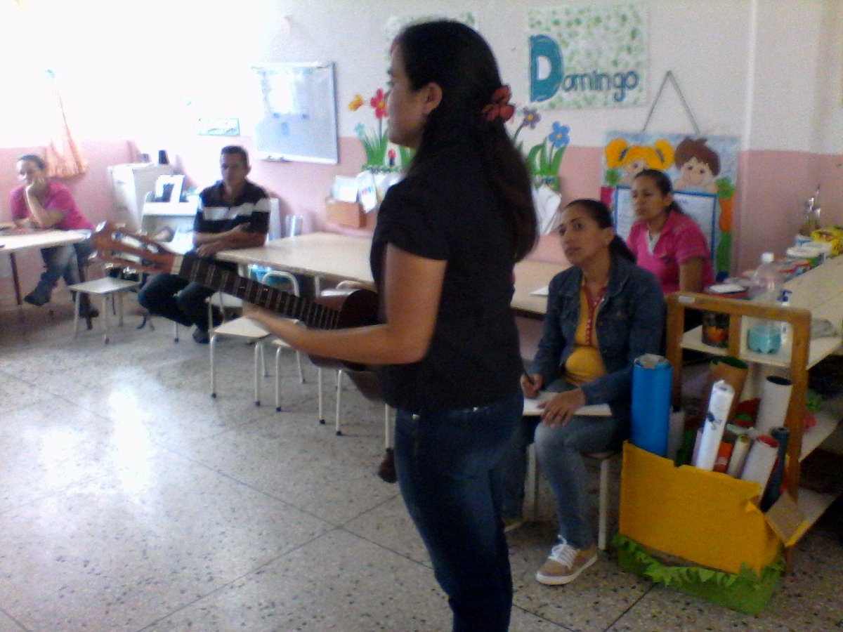 CAMBUR PINTON SUENA EN MI ESCUELA Hoy Jornada Académica de Cuatro Fundamental con personal del  Modulo CEI Moromoy
