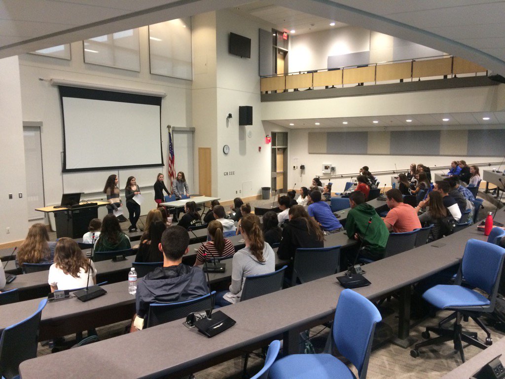 MsKerriganNRHS's tweet photo. @NRHS_SLAM 17-18 having their pre-training meeting, lead by the new board members! https://t.co/k8RZpG00tj