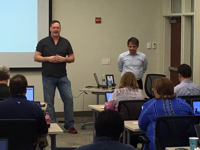 What a turn out! <a href="/charlieguarino/">Charles Guarino</a> presenting RDi to <a href="/QUSERUG/">QUSER user group</a> in Minneapolis today. Monday's are great with RDi!