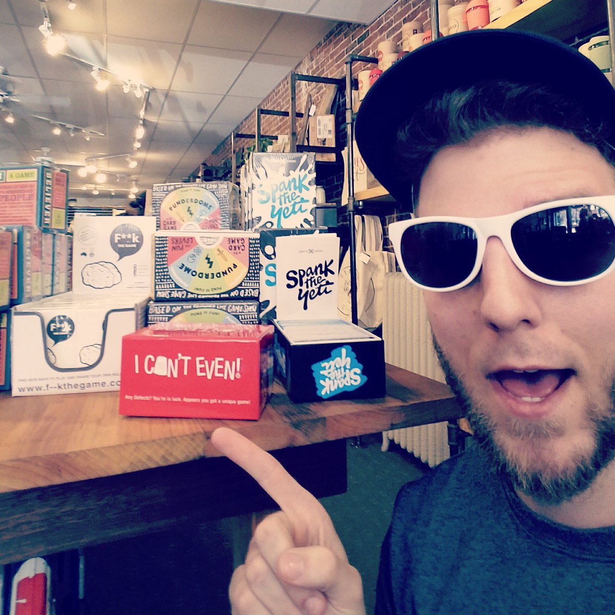 ICantEvenGame's tweet photo. #ICantEvenGame at a sweet shop in #Portsmouth #NH ✌️Check us out @OffPisteNH &amp; grab it for #MemorialDay❗️🇺🇸 https://t.co/TuyyaHIDsP