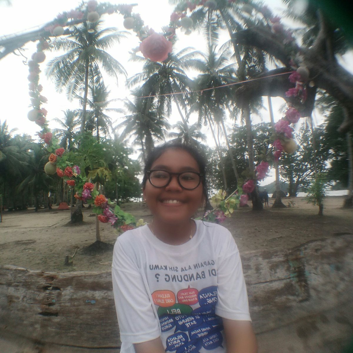 Varadnptrii's tweet photo. #FotoProfilBaru https://t.co/82QvWHG0fP