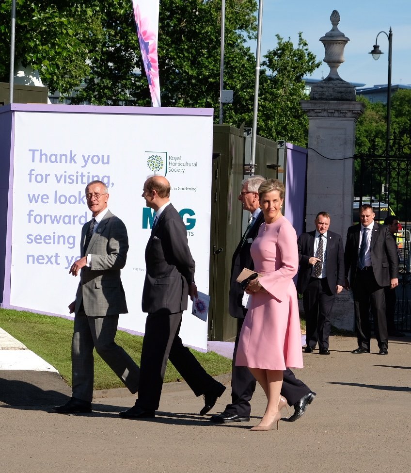 The Royal Family tweet media