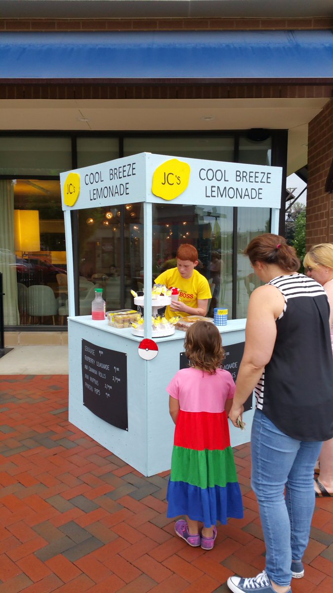 LemonadeDayMoCo's tweet photo. More photos of our enterprising young @LemonadeDayMoCo kids. Despite rain early in the day, these kids operated their businesses. #ldmoco https://t.co/DFFnrUGWGI