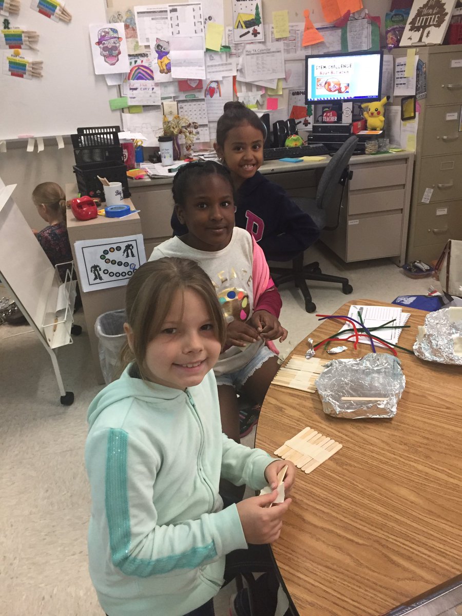 MsLarsonOtters's tweet photo. How many pennies can you put in your boat before it sinks?! Another fun #STEM activity with @MsVomacka class! https://t.co/SMfid99z8y