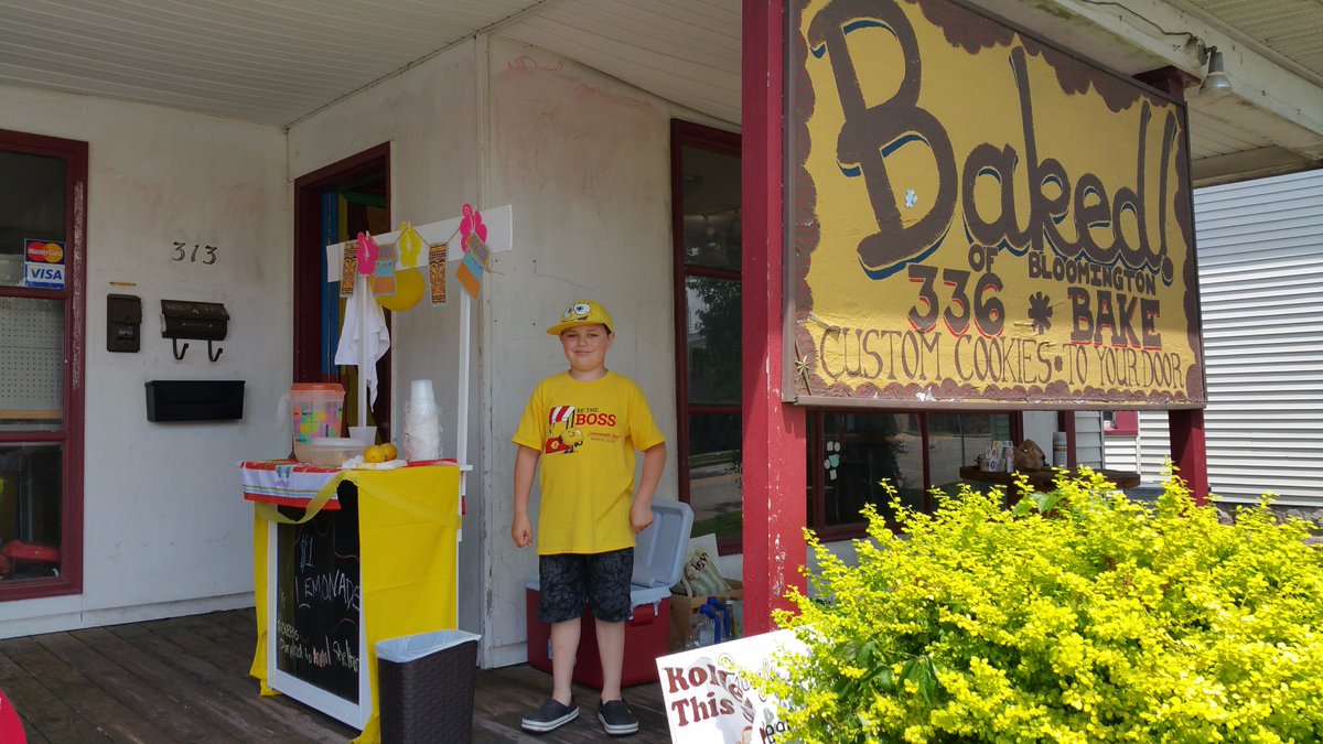 LemonadeDayMoCo's tweet photo. More photos of our enterprising young @LemonadeDayMoCo kids. Despite rain early in the day, these kids operated their businesses. #ldmoco https://t.co/DFFnrUGWGI