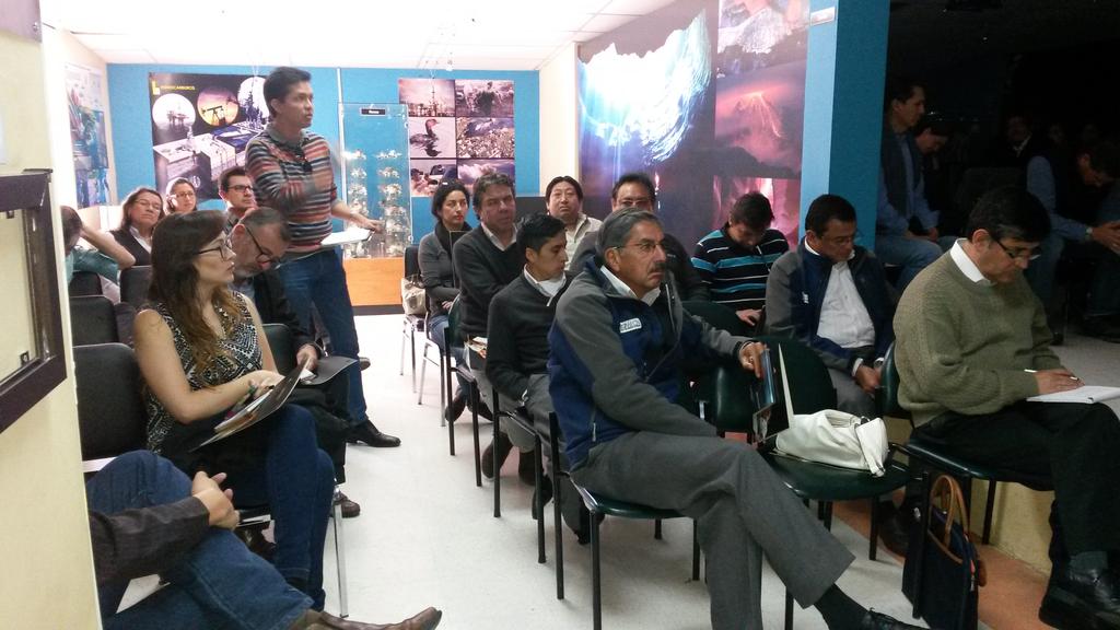 INABIO_EC's tweet photo. @CisnerosHeredia de @USFQ_COCIBA brinda importantes aportes en Taller de Red Nacional Investigación en #Diversisad #Biológica en @INABIO_EC https://t.co/J6AaEYjw8S