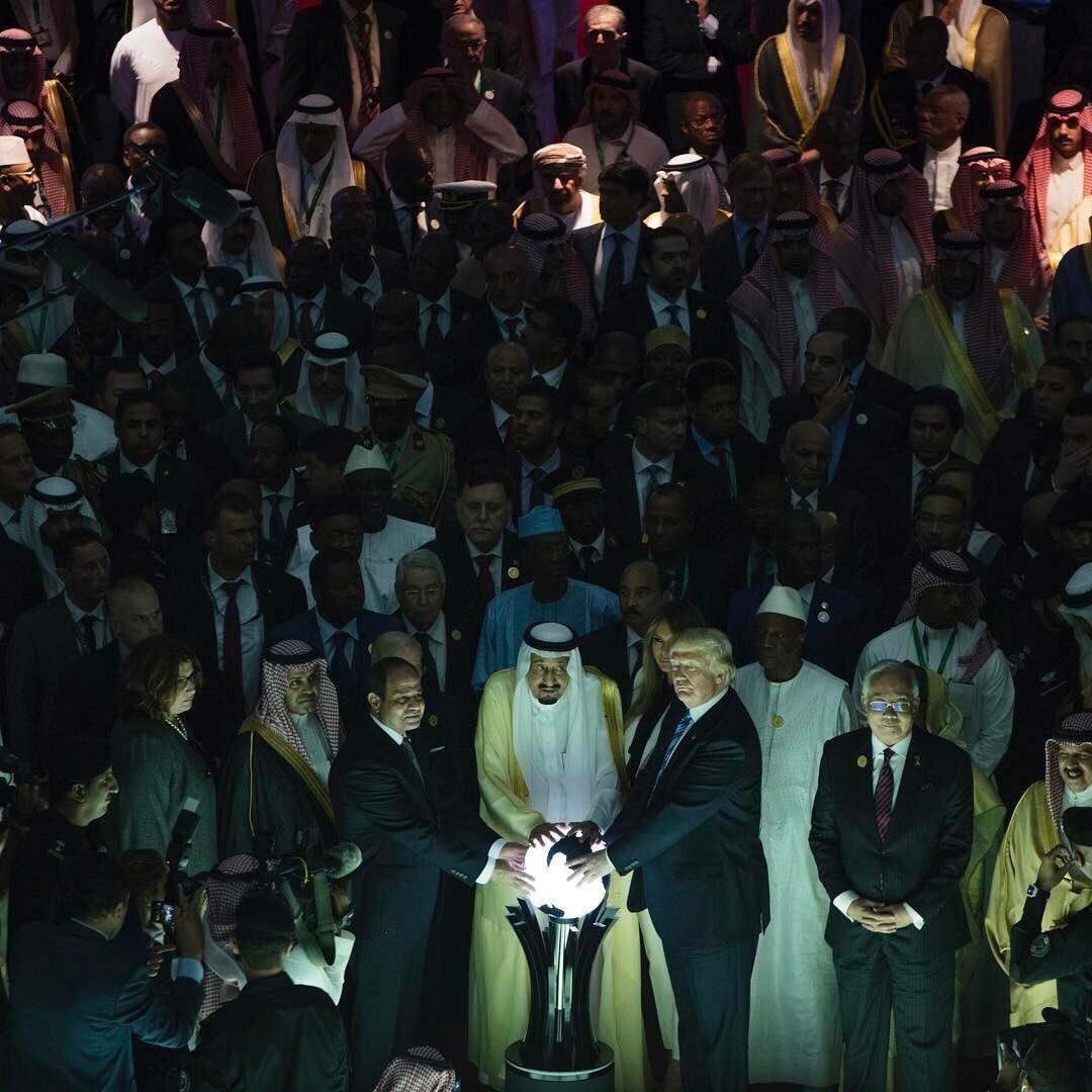 bdettey's tweet photo. Light as a feather, stiff as a board...light as a feather, stiff as a board #arabsleepover #babysittersclub https://t.co/mFRhL32Jwk