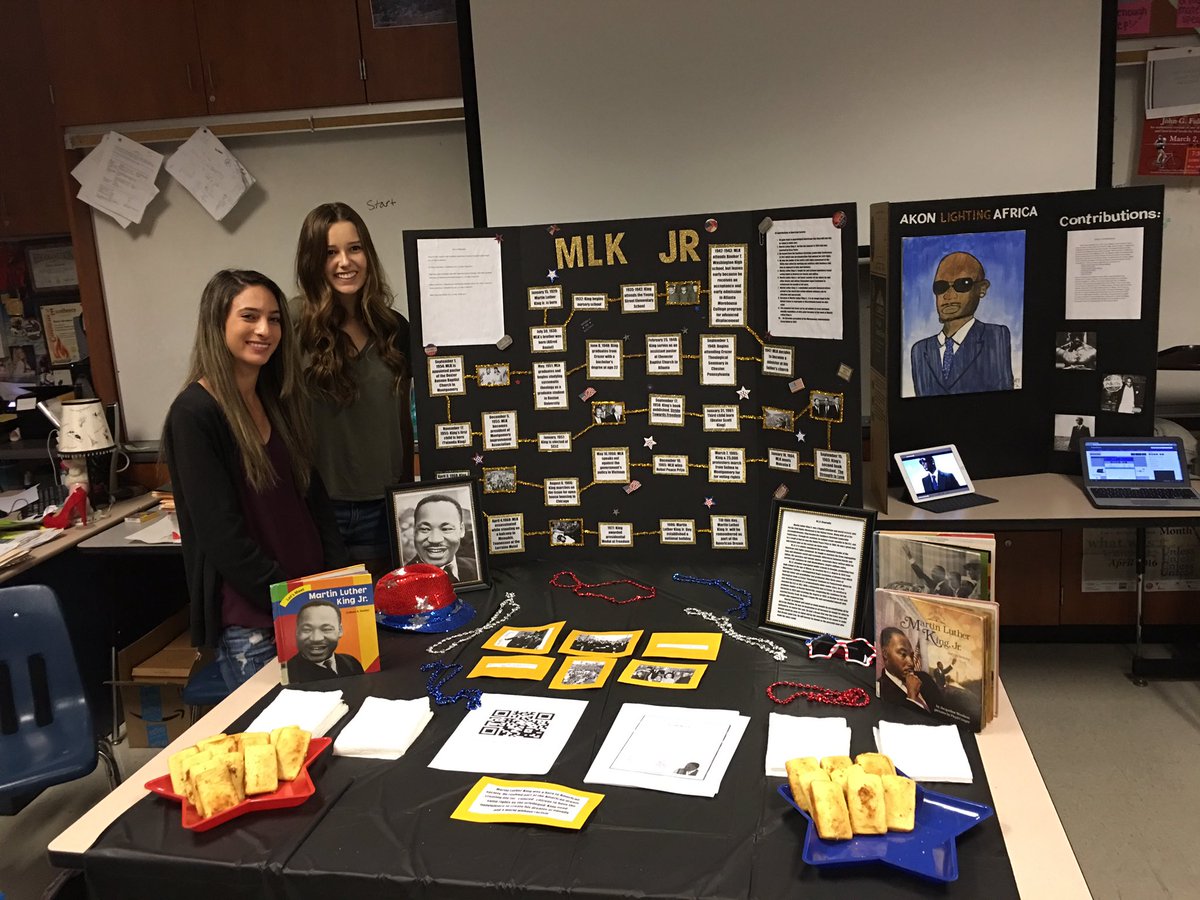 OsosAchievement's tweet photo. Final Projects in Mrs. Salvadore's class! @CaptGrizzly   Great Stuff! https://t.co/scDNyt3HG1