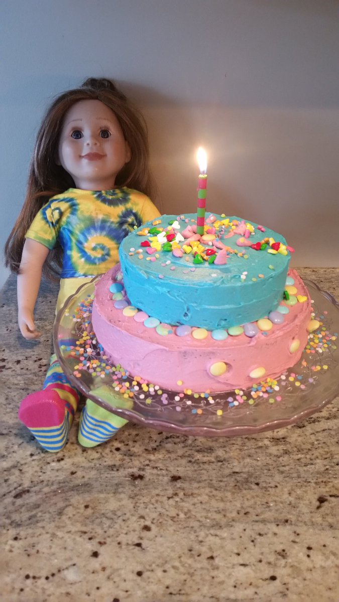 tmcmurren's tweet photo. Chloe is celebrating her @MapleleaGirls Charlsea's birthday by baking her a cake! https://t.co/NkkFI4G7D7