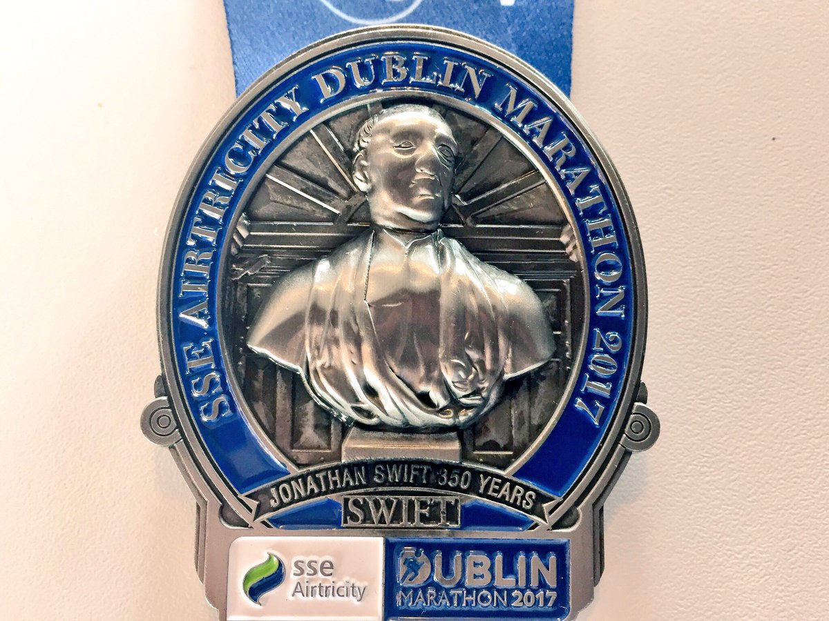 SGallagher_'s tweet photo. Delighted to finally be able to reveal the 2017 @dublinmarathon medal which commemorates the 350th anniversary of writer Jonathan Swift 🏅 https://t.co/Ch4MTgWXUb