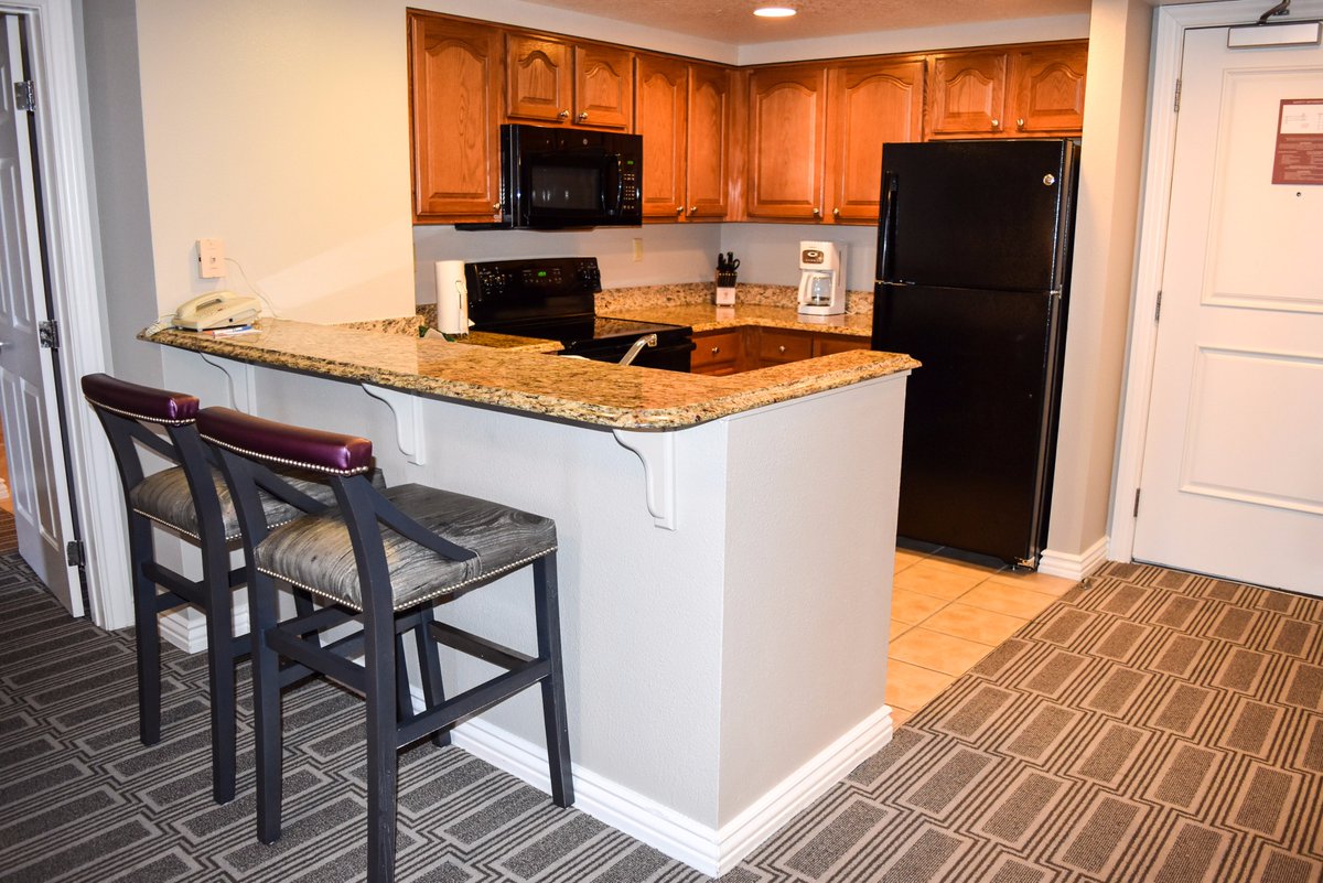 MKC3822's tweet photo. We're done! MKC completes room/common area renovation of Wyndham Vacation Property's Grand Desert, LV .#mikekoganconsulting #granddesert https://t.co/D0lAoLljF1