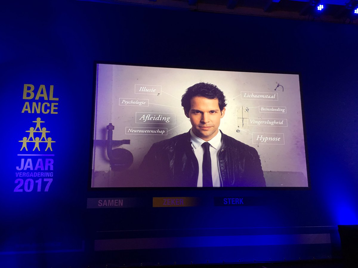 Wat was dit gaaf! <a href="/victormids/">Victor Mids</a> op het podium over beïnvloeding en psychologie. En natuurlijk een hele hoop mysterie.. #mindfuck