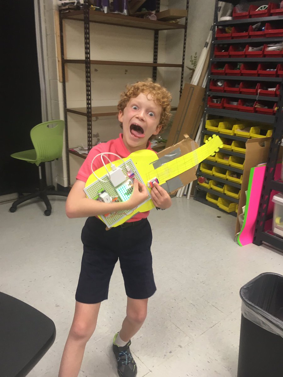 MsKellyKnight's tweet image. Joy like this! Brought to you by @littleBits #codekit @RpdsJax #rockstar