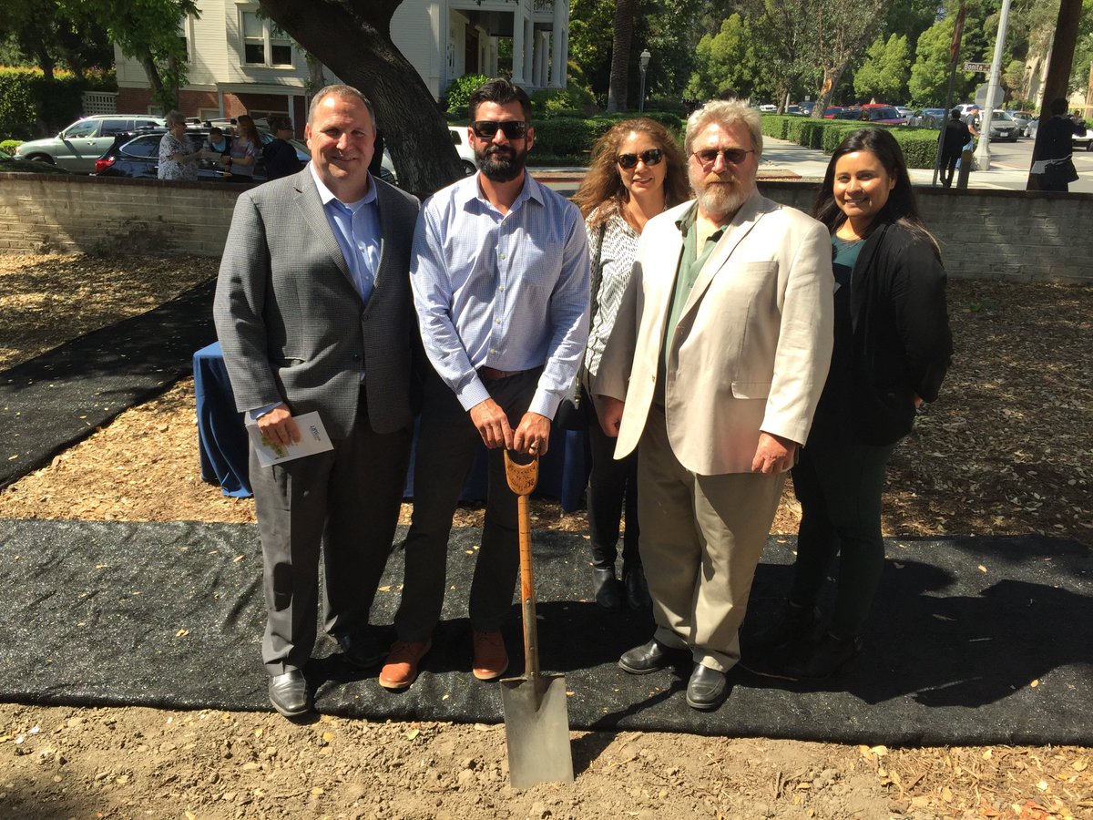 Hathaway Dinwiddie (@hdcco) on Twitter photo We broke ground <a href="/pomonacollege/">Pomona College</a> with #teddyroosevelt's shovel! Read more on our blog bit.ly/2rtKmCM We broke ground <a href="/pomonacollege/">Pomona College</a> with #teddyroosevelt's shovel! Read more on our blog bit.ly/2rtKmCM