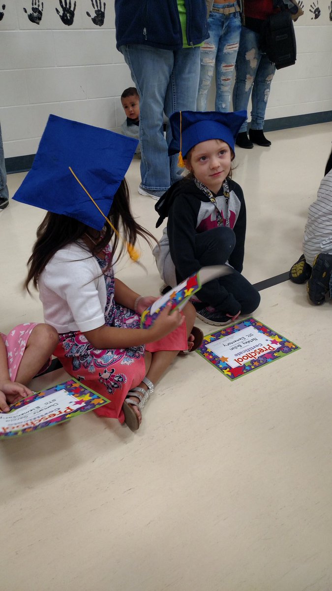 ashmuster's tweet photo. Watched monkey graduate from preschool. Her and her best friend 😊😊 https://t.co/5tmwMrN9FR
