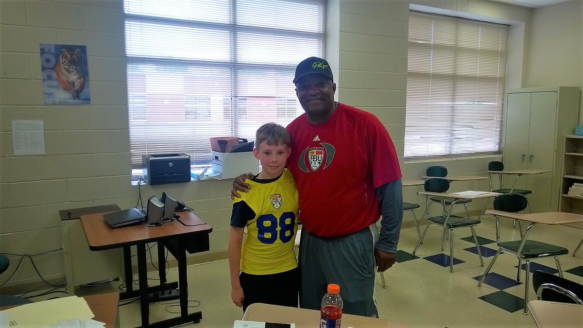 JebMoonTF's tweet photo. Thank you Coach Thompson @QB_Seven and @FBUcamp for #FBUNashville! Looking forward to reps at #FBUNOVA and #FBUPHILLY before #TopGun https://t.co/Vuu6CnyFmw