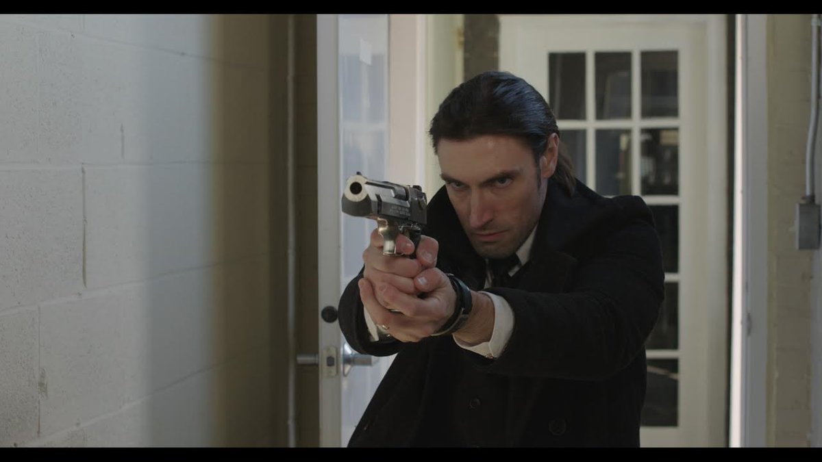 AuthorCFeehan's tweet image. From the Shadow Reaper #booktrailer. @JohnScottWells knows how to handle a Monday! Love this pic! #ShadowReaper