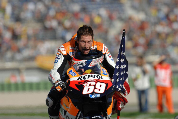 DavidJSitanala's tweet photo. Selamat jalan @NickyHayden 

#RIPKentuckyKid https://t.co/Z3FBT1m6Eh
