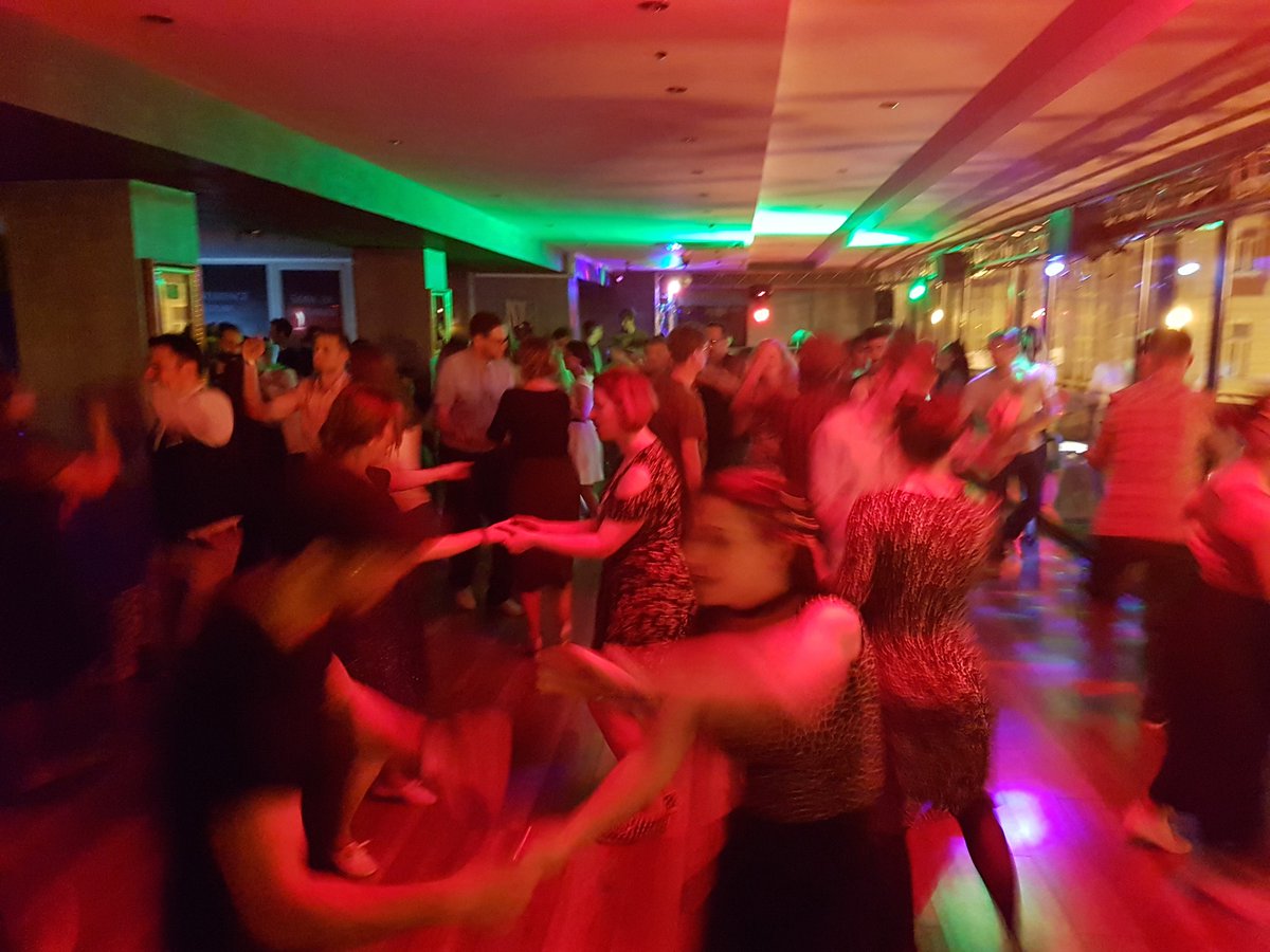 Swing Dancing tonight at the Railway Pub Hotel Southend with <a href="/Jiveswing/">JiveSwing.Com</a> 8pm Beginners and 9pm Experienced dancers. jiveswing.com