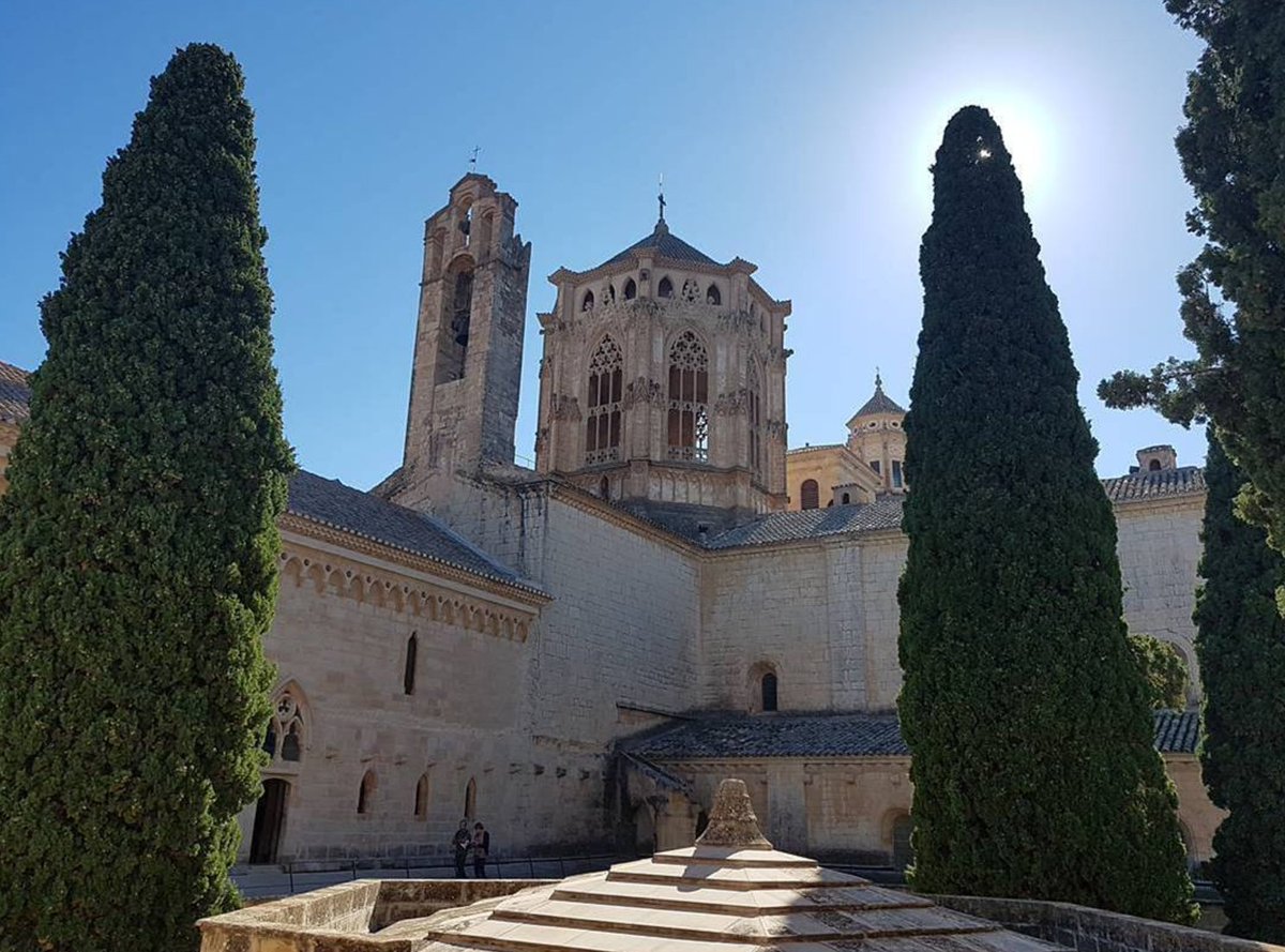 efim_cat's tweet photo. Bon diumenge a tothom des del @MonestirPoblet! Plans per avui? 

📷@mireee_photoworld participa a #efim17 #patrimonicultural #culturaeducació https://t.co/aemu8NItIZ