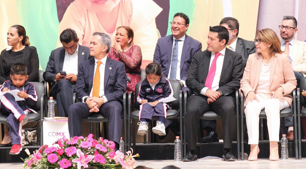 DIFCDMX's tweet photo. #MAEPI reducirá los altos índices de reprobación, deserción, incremento de la violencia, problemas alimenticios, entre otros en NyN. https://t.co/u0zsQE1J67