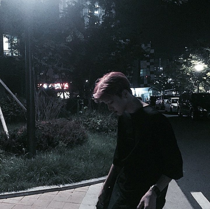 bradleygdrz's tweet photo. In my dark time I’ll be going back to the street, promising everything I do not mean.
In my dark time, baby, this is all I could be. https://t.co/EsngFPQTPp