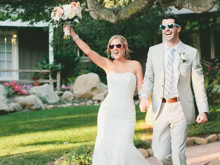 theknot's tweet image. Start your reception (and your new life) off right with one of these straight-up jams. trib.al/RhKSTfF