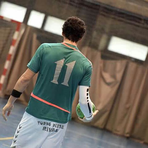 BalonmanoSafa's tweet photo. 📄Comunicado Oficial.
Eloy Rubio no continuará en el club la próxima Temporada.
#GraciasElo https://t.co/VbDMd0HiGp