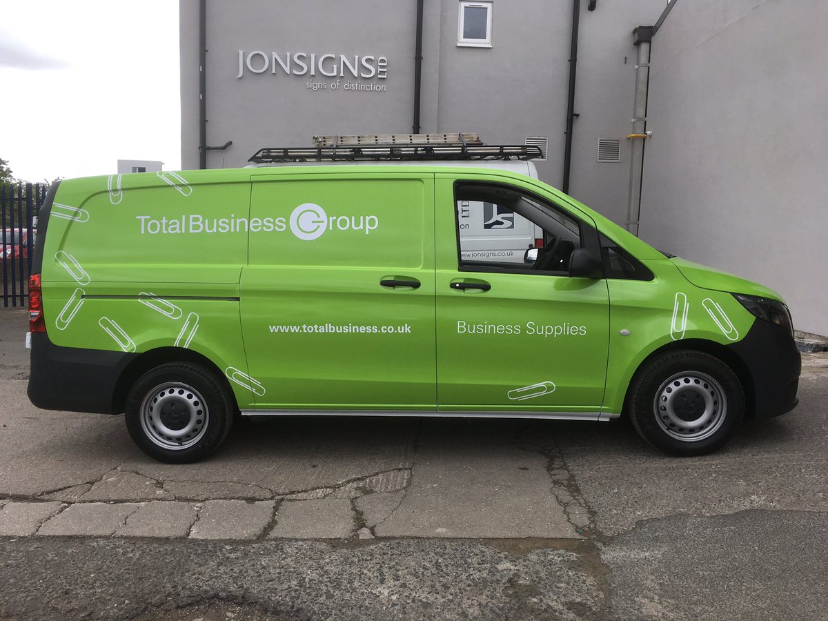 keith_manners's tweet photo. @HexisUKLtd Thats a wrap for today! #vehiclewraps #Thegoodlife https://t.co/JO4wfee0aM