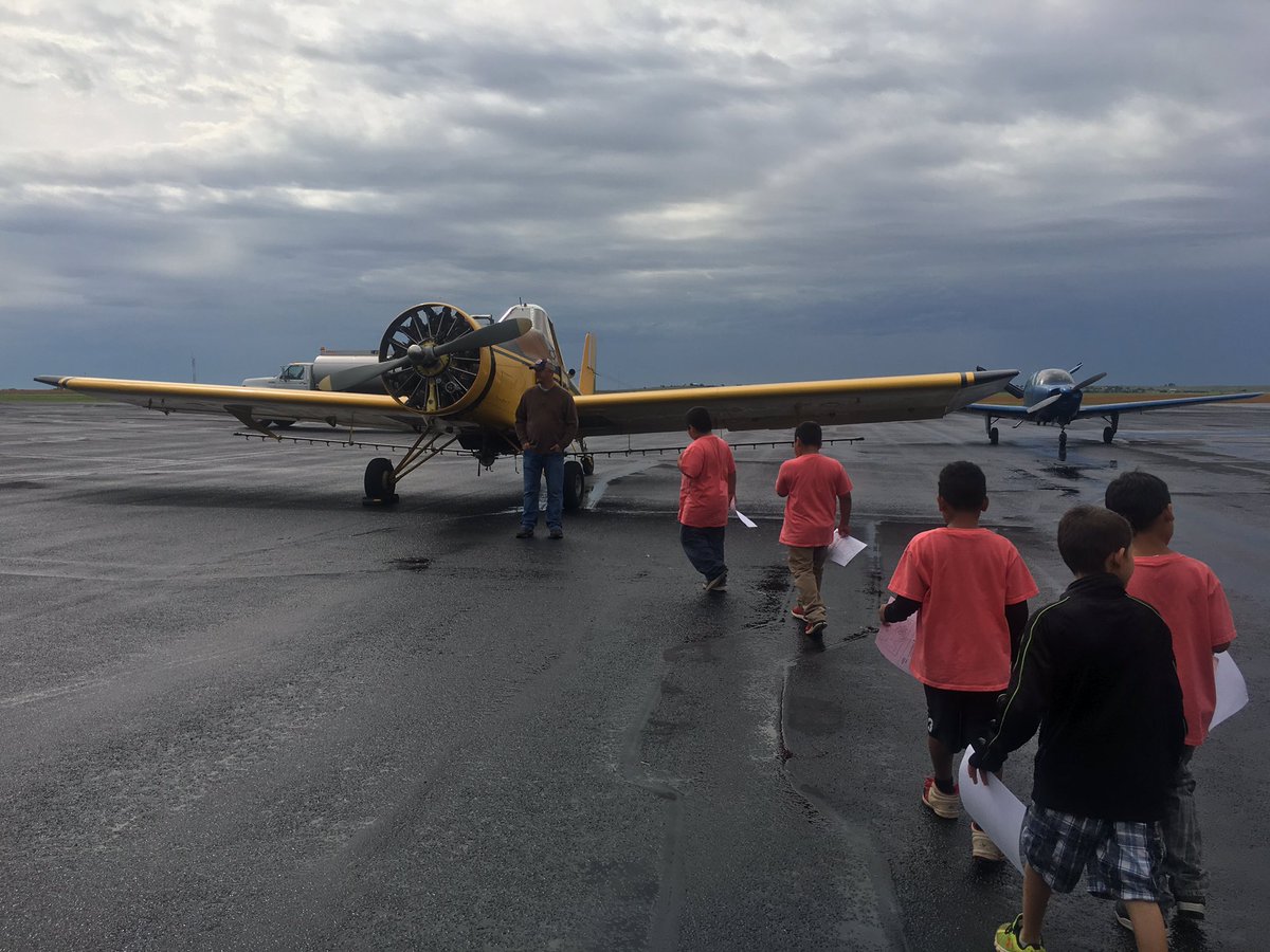 TeamMarshall2nd's tweet photo. Stop #2!! Clinton Airport! #swelem #cpsreds https://t.co/RoMY1Ty8oy