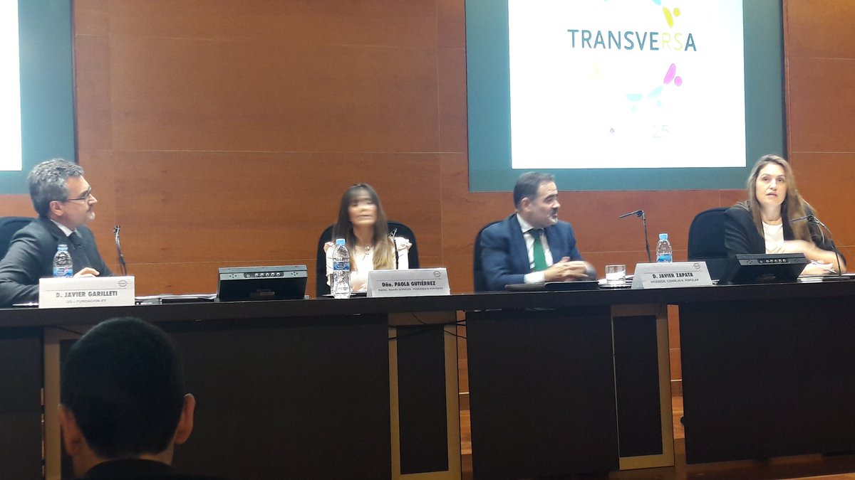 BlancaSaizG's tweet photo. Reporte integrado es el sueño para simplificar y dar coherencia con tus grupos de interés  #RSE #Transversa2017  @BManriqueLara @AsocDIRSE https://t.co/3tDj8erHEM