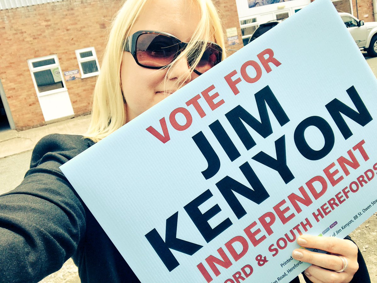 katieotty's tweet photo. @Jimofhereford #SelfieWithASign #vote4Jim #Jim4MP https://t.co/960GPBG7yJ