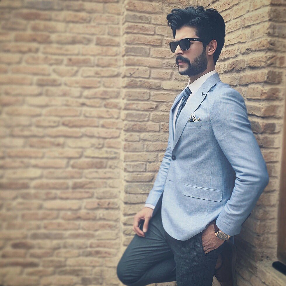 anjamkam's tweet photo. #TeamMrerbil #BEmrerbil #MrErbil #DapperKurd #summerstyle #GGE17 #MenAccessories #gqguys  #DapperGent #fashionblogger #instastyle https://t.co/yKYNLp7U4R