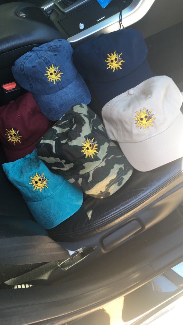 laneysupreme's tweet photo. hmu if you wanna shop #Premium504 🌞😛 https://t.co/ibUavxe0m4
