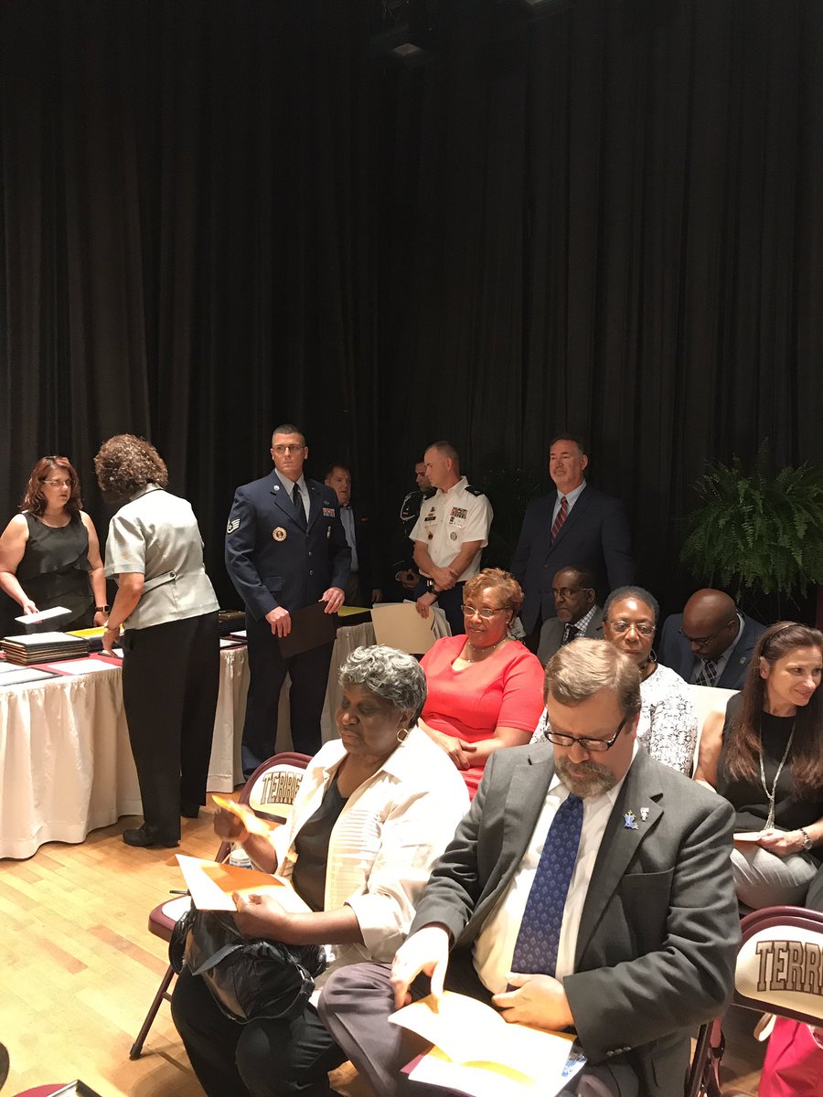 THSTPSD's tweet image. Senior Academic Awards