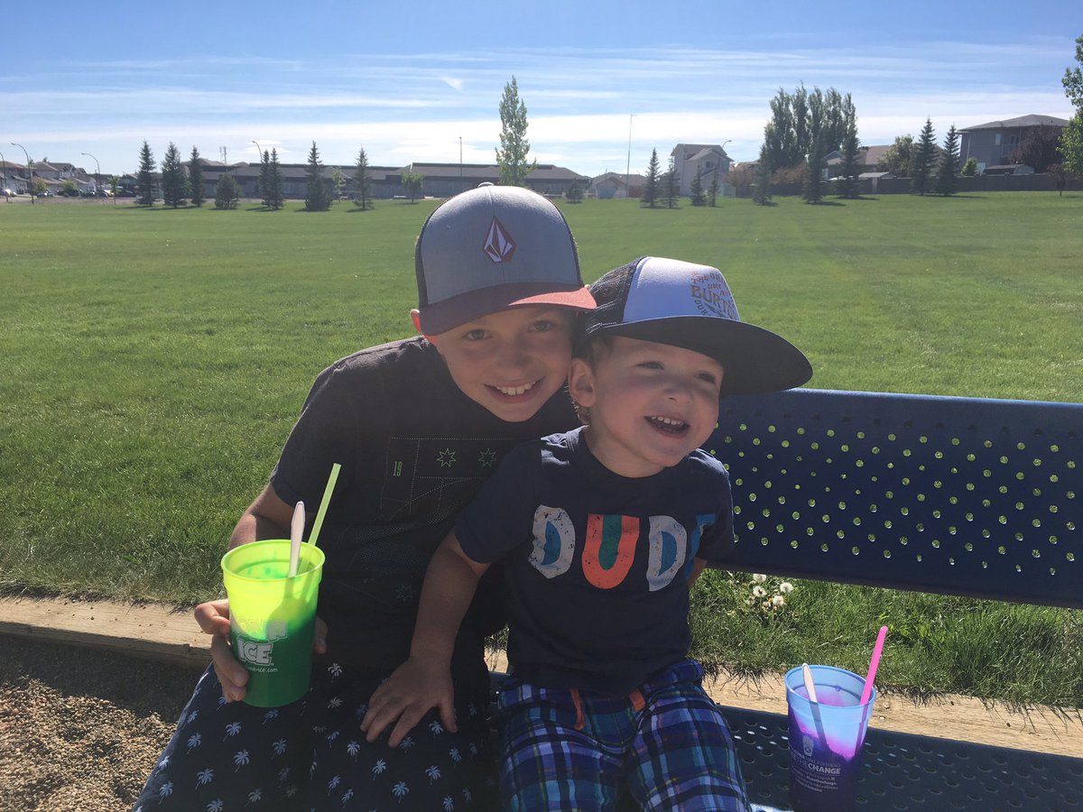 torreymattson's tweet photo. Thanks @kona_ab for stopping in our neighbourhood! Made their day! #mmmmmonday https://t.co/LhorDecnx7