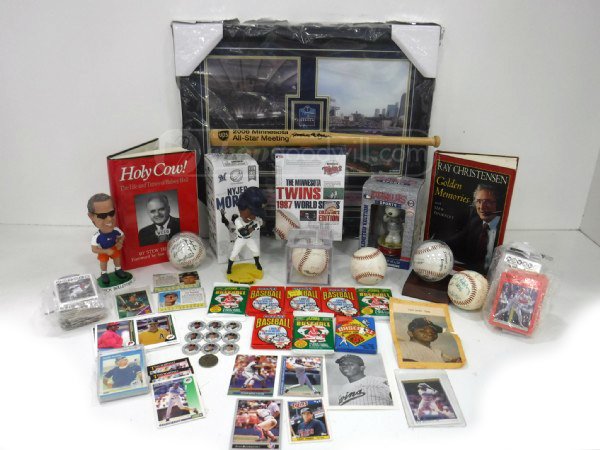 GoodwillMN's tweet image. Hey @Twins Fans! Place your bid on this memorabilia lot at shopgoodwill⚾️com --&amp;gt; ow.ly/omO130bWwVC #mntwins #twins #goodwillmn