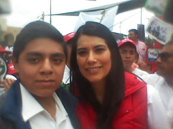 marcomarkanton2's tweet photo. Un gusto saludar  a la senadora de la república @loremarinm https://t.co/tYKjEENq3N