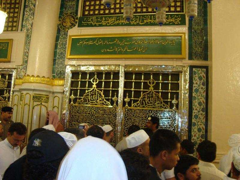 nu_online's tweet photo. Hukum Sembahyang di Masjid yang Ada Makamnya 
https://t.co/C2RWpoXJmJ https://t.co/2IrR8AxXZq