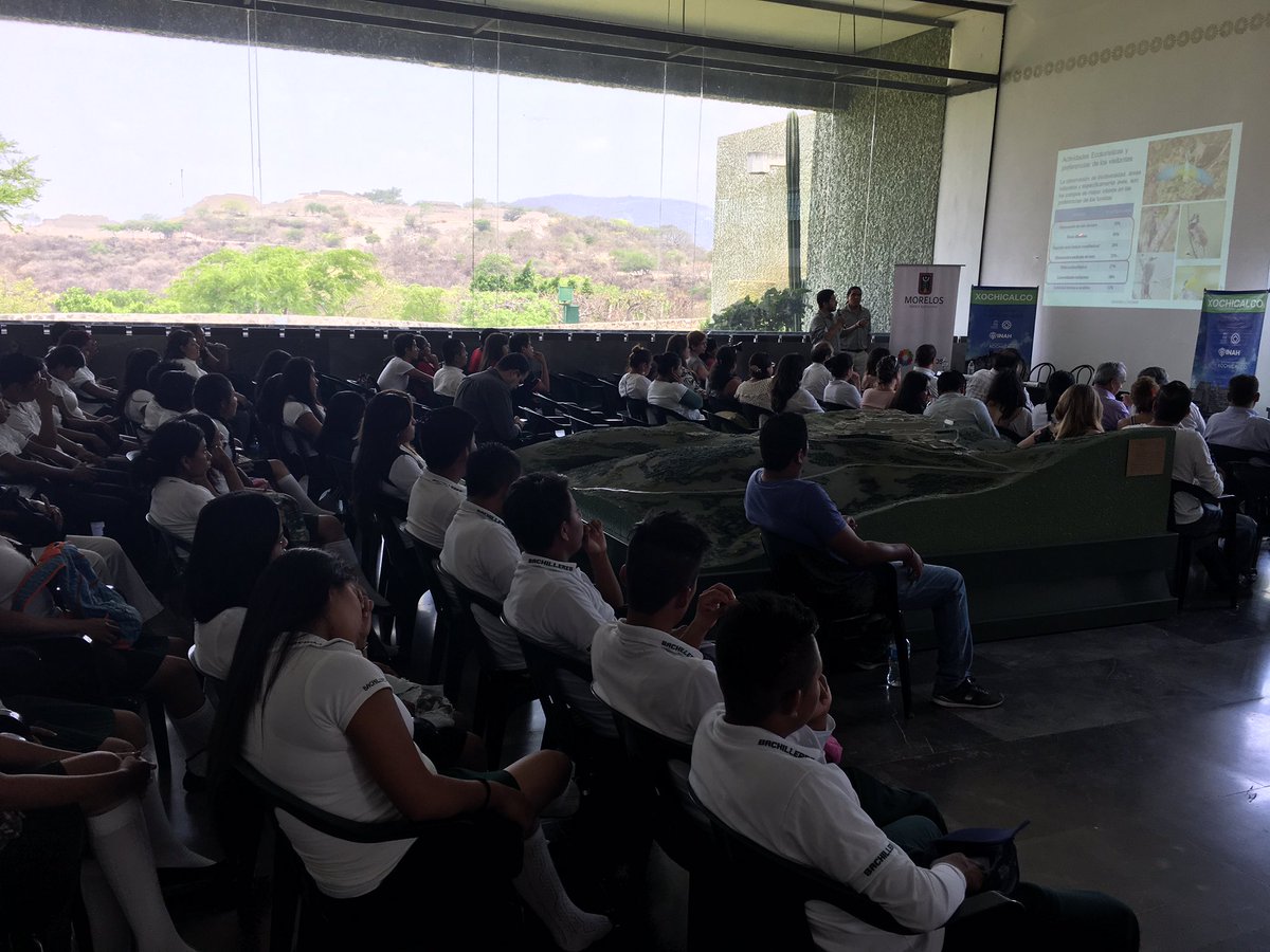 TopiltzinCM's tweet photo. Una felicitación al equipo de @coesbio por la organización de la Exposición sobre #Biodiversidad en @XochicalcoMor #diadelabiodiversidad https://t.co/Y1SsAOpkvL