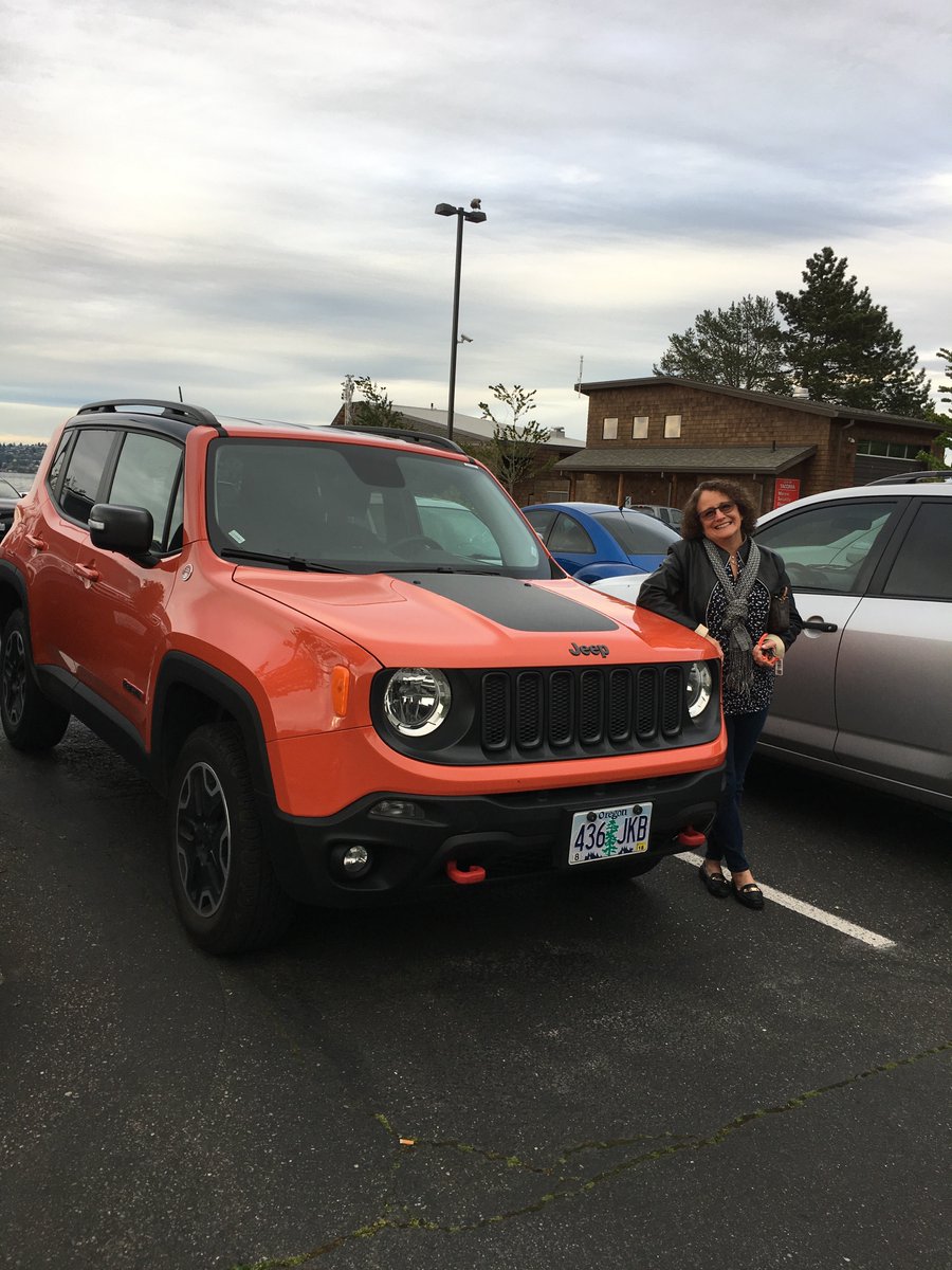 SteveaMiller's tweet photo. An ORANGE jeep - now that's what I call supporting the Uncopyable brand...thanks @annerotberg! #BeUncopyable #AdventureOrange https://t.co/TVaZYnuxYs