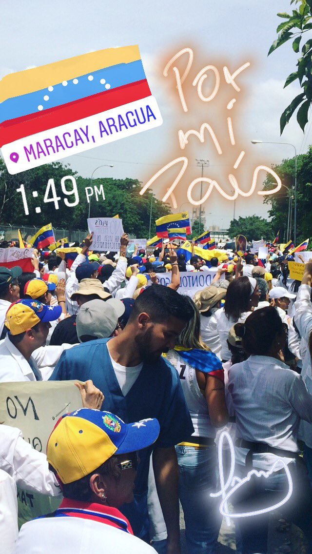 Jojanuri's tweet photo. Maracay se lució hoy de banderas, tapa bocas y batas. Que viva el gremio de salud. https://t.co/llrV45fDN3