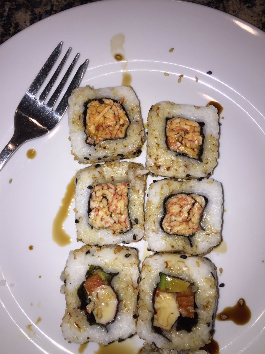 lukewarno's tweet photo. We eatin https://t.co/ixrbnKt4bd