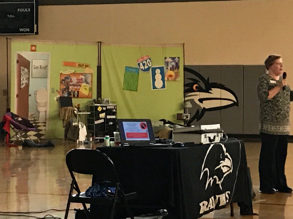 thlewisedd's tweet photo. Parents find hidden dangers of drugs. #startaconversation #bedroomproject @SurryCoSchools @PMMS_Ravens https://t.co/cpRPBSl6D3