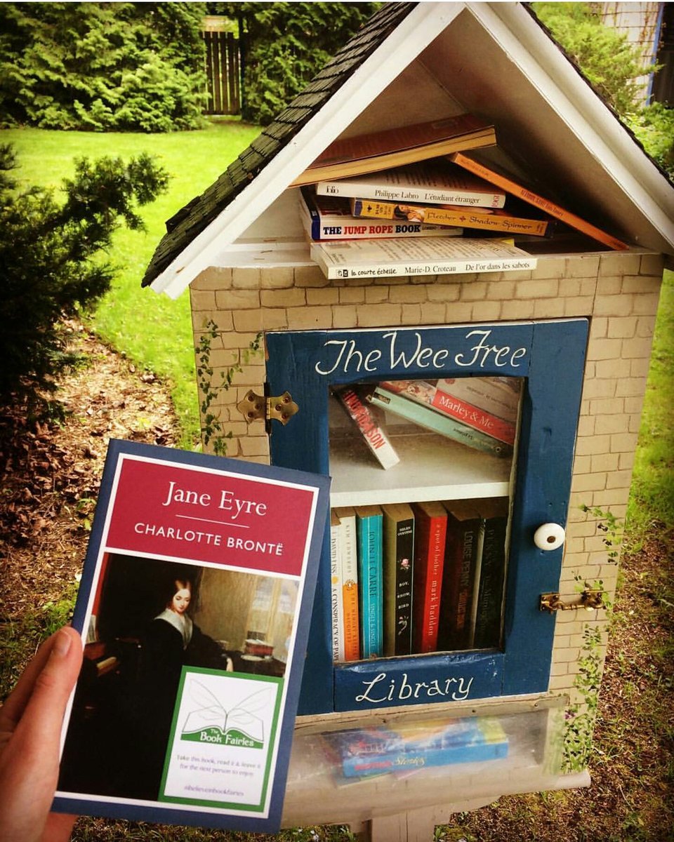the_bookfairies's tweet photo. What a beautiful book sharing spot on the Island of Montreal today!
#ibelieveinbookfairies #quebec #montreal #canada #theweefreelibrary https://t.co/vldylSPToM