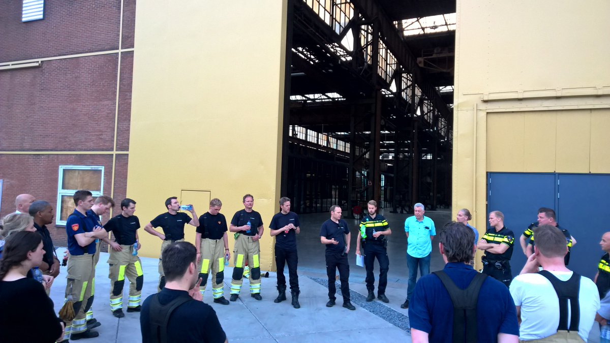 Gecombineerde oefening met @PolitieUtrecht en @WSKathedraal #zweten #samenwerken #Zuilen