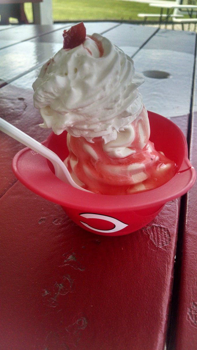 Hockeyfan_52's tweet image. Ada Dairy House #baseballicecream