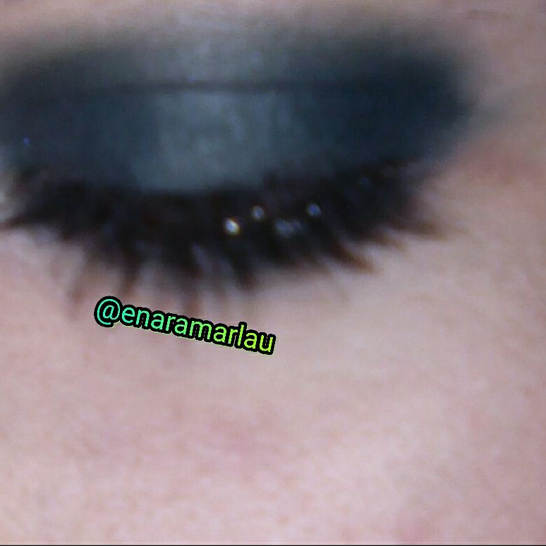 EnaraMartin's tweet photo. Maquillaje ahumado verde. Green smoky makeup.#maxcenter #artea #castrourdiales #bilbao #bizkaia #paisvasco #maquillajedenoche#ahumado #love https://t.co/Bw1i4hYmWj