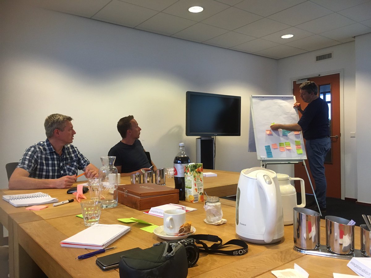 Heldere, direct toepasbare training 'operationeel management' van <a href="/ErikSnellaars/">Erik Snellaars</a> <a href="/PrismaAdvies/">Prisma Advies Groep</a>. #compliment! Input werknavigator.com